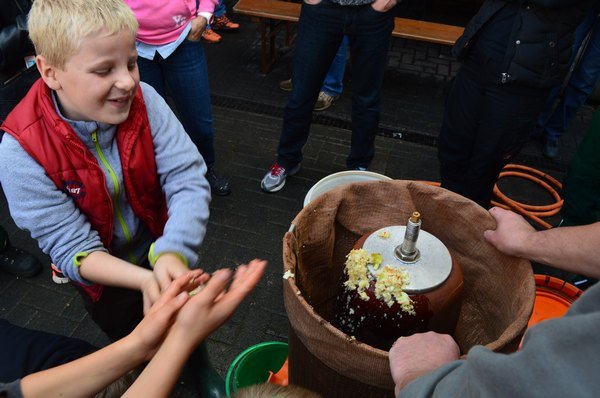 Vom Apfel zum Saft 2014